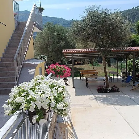 Le Gemme Con Parcheggio E Giardino Casarza Ligure