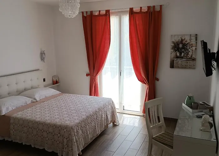 Le Gemme Con Parcheggio E Giardino 卡萨察利古勒