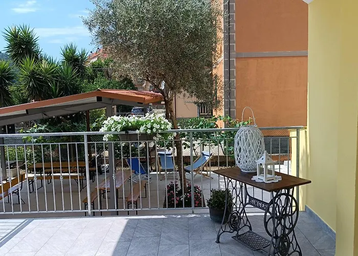 住宿加早餐酒店 Le Gemme Con Parcheggio E Giardino 3*