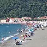 Le Gemme Con Parcheggio E Giardino Alojamento de Acomodação e Pequeno-almoço Casarza Ligure