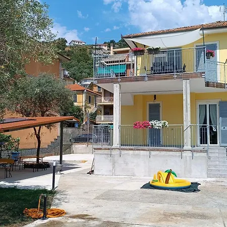 Le Gemme Con Parcheggio E Giardino Nocleg ze śniadaniem