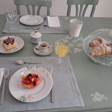 Le Gemme Con Parcheggio E Giardino Bed & Breakfast