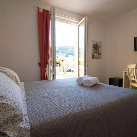 Bed & Breakfast Le Gemme Con Parcheggio E Giardino Casarza Ligure