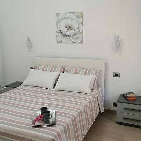 Bed & Breakfast Le Gemme Con Parcheggio E Giardino