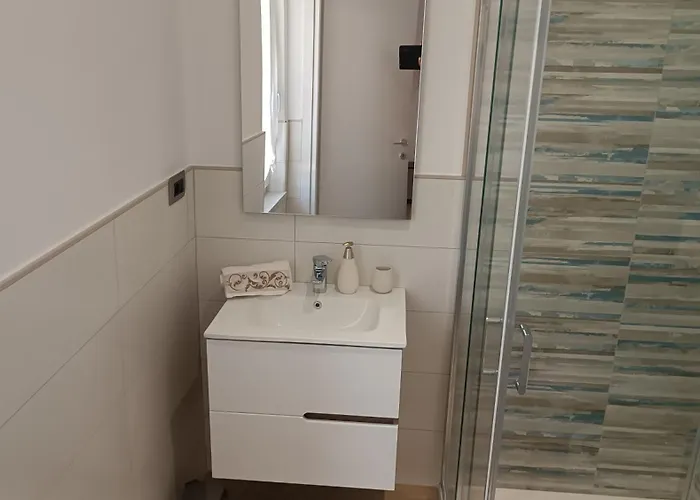 Le Gemme Con Parcheggio E Giardino 3*