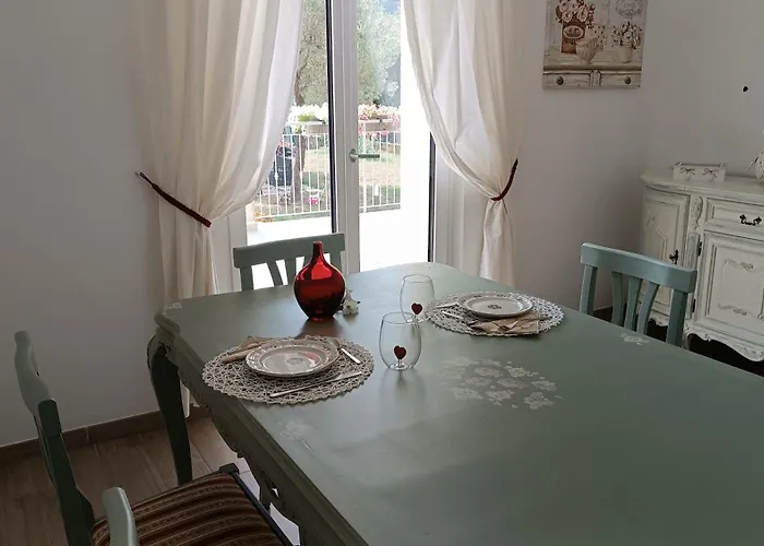 Oda ve Kahvaltı Le Gemme Con Parcheggio E Giardino Casarza Ligure