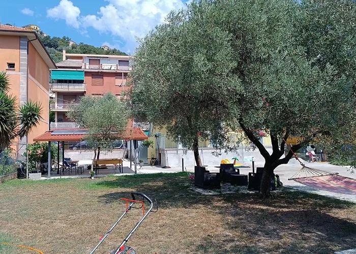 Le Gemme Con Parcheggio E Giardino Oda ve Kahvaltı